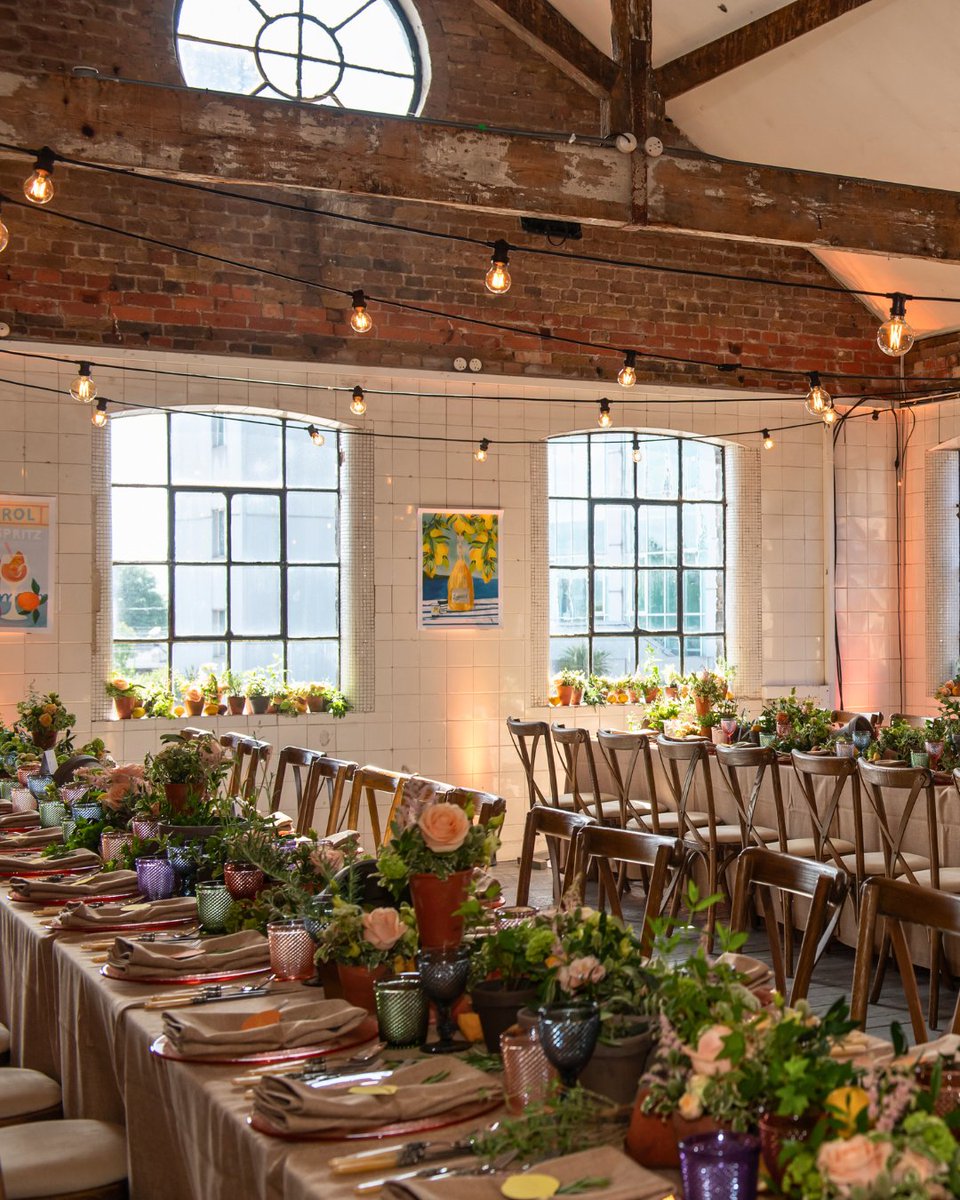Taylor Lynn Corporation (@taylorlynncorp) on Twitter photo With zesty summer fruits, rose adorned table-scapes and vintage artwork displaying colourful mediterranean scenes, our last London event was a welcomed step into sunshine... 🍋 🌞
📍 @loftstudiolondon
🍽️ @hessianevents
🌺 @verdurefloraldesign
🎶 <a href="/swanbandparis/">Laurent Nabeth</a> With zesty summer fruits, rose adorned table-scapes and vintage artwork displaying colourful mediterranean scenes, our last London event was a welcomed step into sunshine... 🍋 🌞
📍 @loftstudiolondon
🍽️ @hessianevents
🌺 @verdurefloraldesign
🎶 <a href="/swanbandparis/">Laurent Nabeth</a>