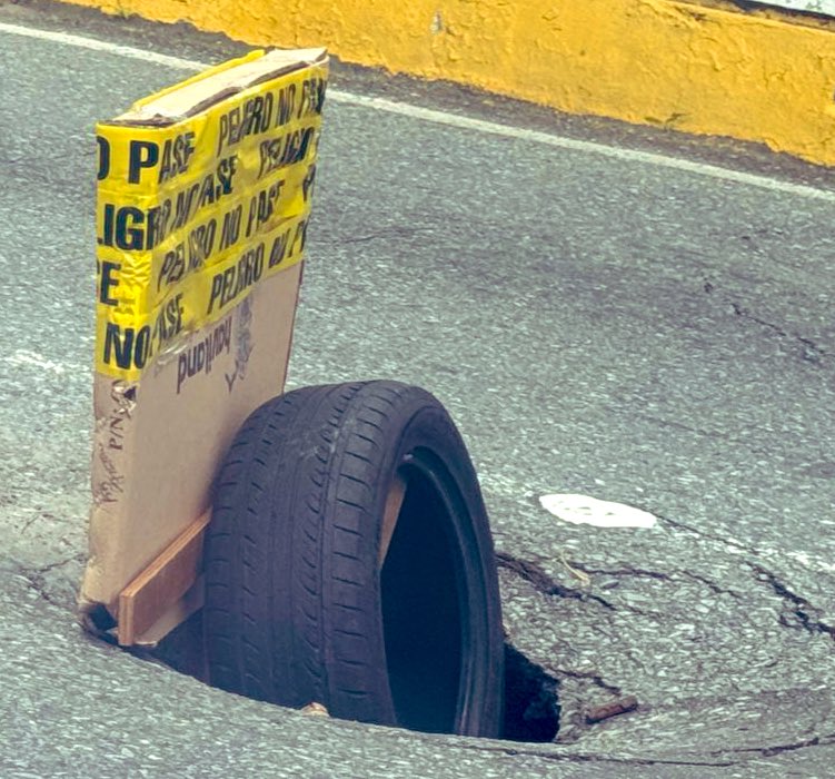 tuerta03's tweet photo. Holaaa Huequito , estás creciendo muy rápido 😔😔 la
#UrbanizacionHorizonte celebrará 
pronto tu cumpleaños en el Municipio Sucre , tienes varios compañeritos en la Avenida Rómulo Gallegos 🥺
@lAlcaldiasucre @MirandaGob https://t.co/lM8e5KXTt1