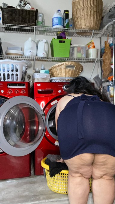 I&rsquo;m a good little housewife that make sure everything is taken care of https://t.co/TuyErCNCYe https://t<a href="/tag/mvsales"class="tags"><span>#mvsales</span></a>