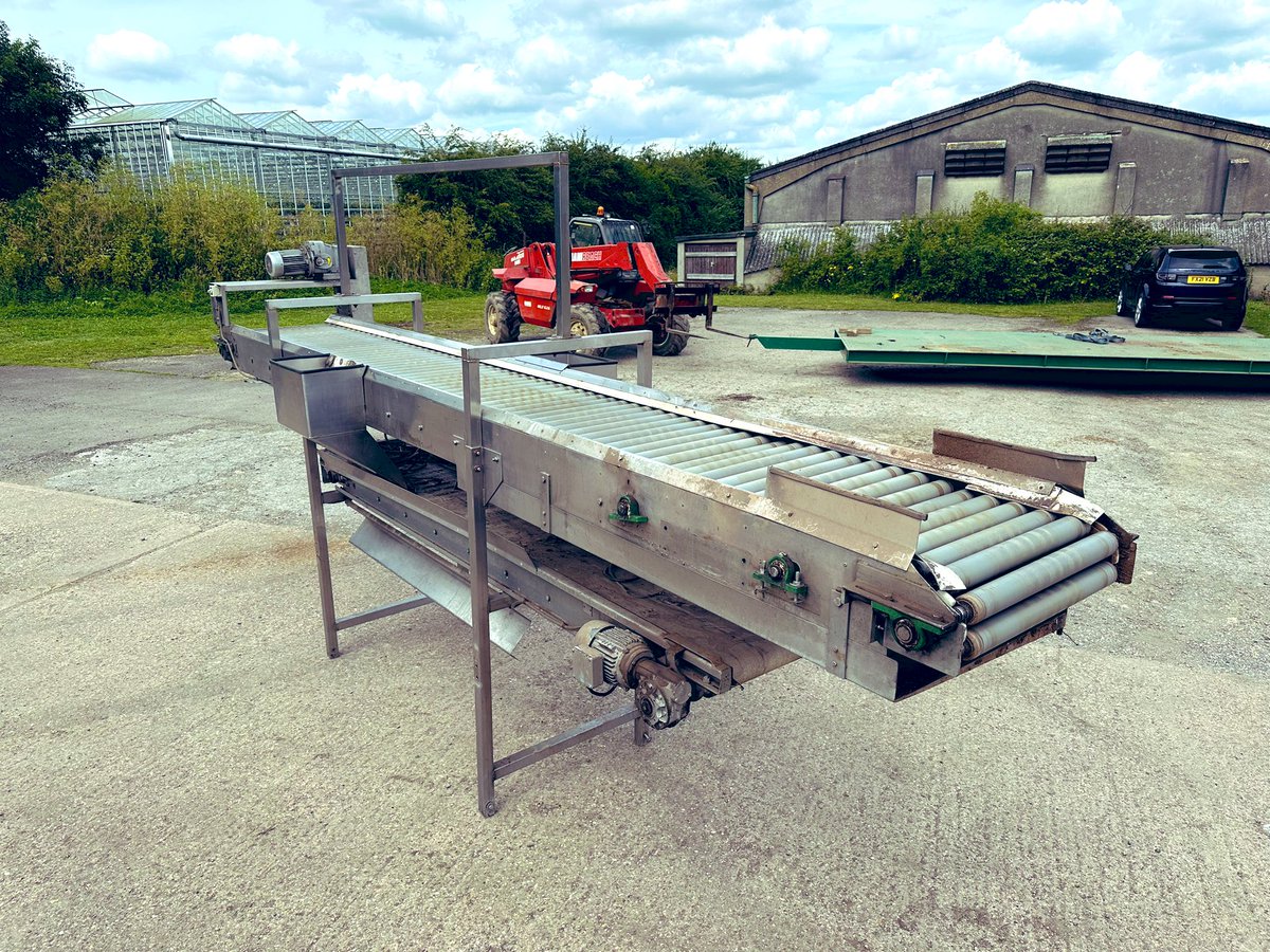 Navara10NZO's tweet photo. New Arrival. Herbert 5.2mt x 600mm Stainless Steel Roller Inspection Table With 3.1mt x 450mm Mild Steel Under Conveyor. 3 Phase. DM Me Please. https://t.co/wrgJUZdg9T