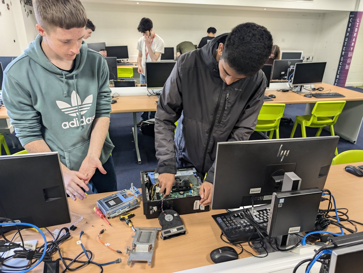Thornleigh Computer Science (@tsc_computing) on Twitter photo Today was our year 11 Computer Science taster session. Students took computers apart and evaluated the key components. <a href="/thornleigh/">Thornleigh</a> Today was our year 11 Computer Science taster session. Students took computers apart and evaluated the key components. <a href="/thornleigh/">Thornleigh</a>