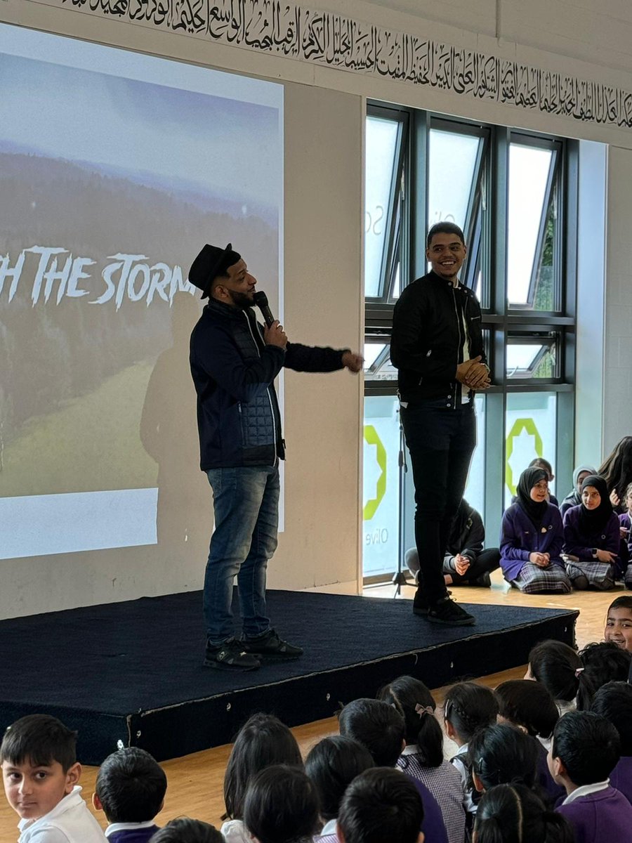 olive_bburn's tweet photo. Yes, they're back!! Our friends Muad and Firas popped into school for a special performance this morning.
#celebration
#starstruck
#wow
#GoodTimes
#WeAreStar https://t.co/ZjkP0eFEOu
