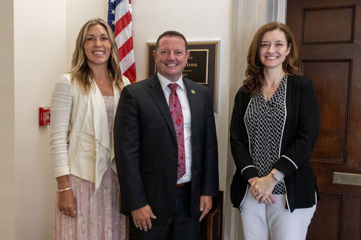 Such a stellar day hanging with these incredible friends on the Hill! Thank you for joining us in DC and for your tireless advocacy to ensure everyone has access to a great park. Now, let’s get this thing through the Senate - pass the #OutdoorsForAll Act!👏🏼🌱