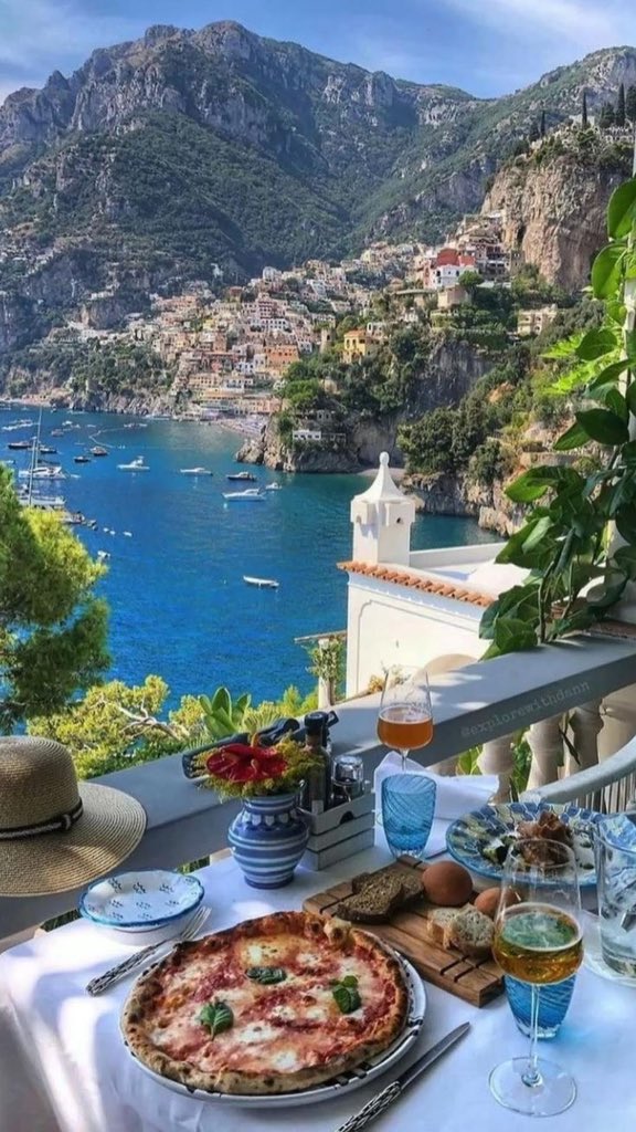 Diorgirlx's tweet photo. manifesting italy trip 🇮🇹🍝 https://t.co/UM85bcpcQs