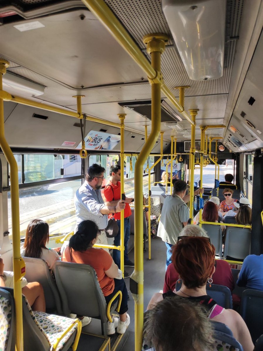 Ελβετία γίναμε αδέρφια. 
Ο υφυπουργός μεταφορών μετακινείται με το 550! 
Άντε και με ποδήλατο 🤣
ΜΠΡΑΒΟ ΠΑΝΤΩΣ!!!! <a href="/OikonomouVasili/">Oikonomou Vasilis</a>
#ΜΜΕ