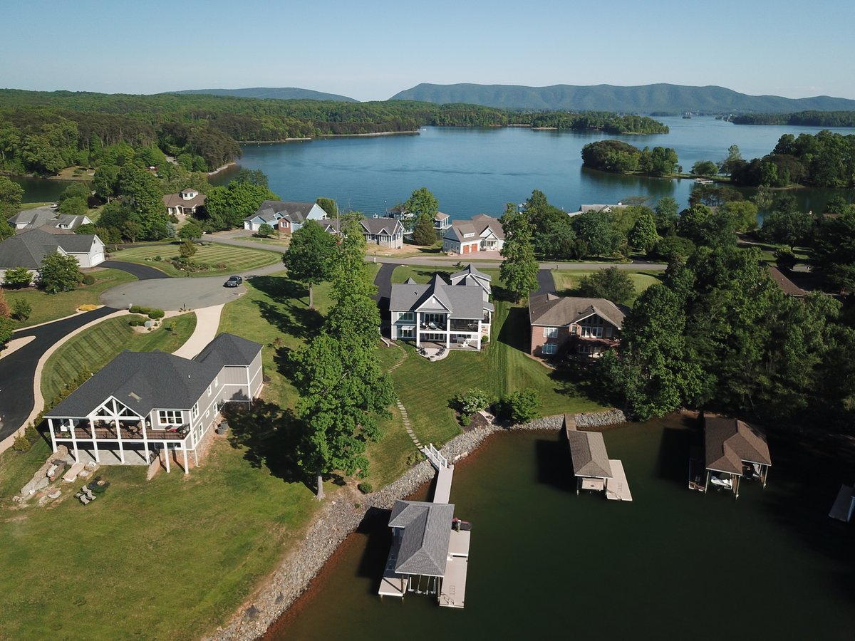 SML Charity Home Tour tweet media