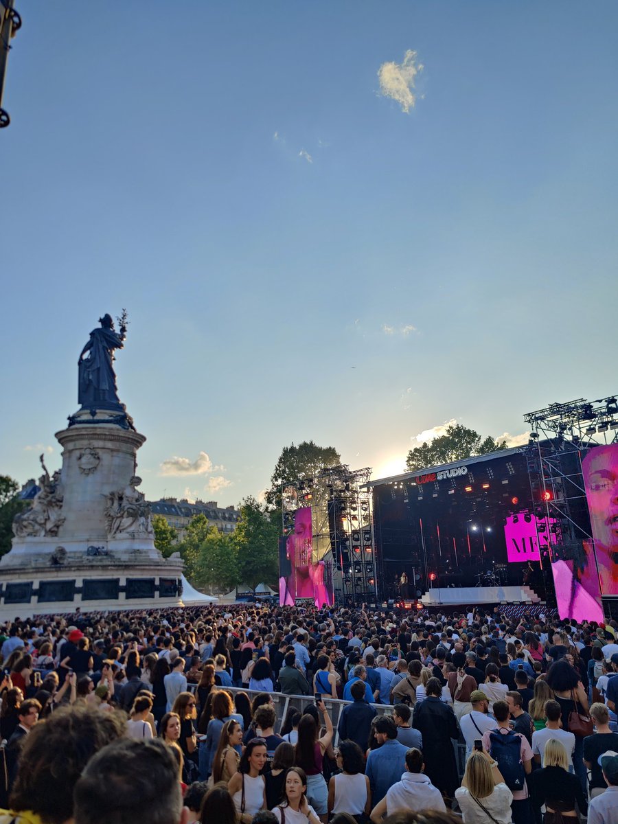 CLAPMAN (@clapman_yt) on Twitter photo On attend la Flamme Olympique, bientôt ici Place de la République !!! 🔥🥰
JO de PARIS 2024 ! 🙌🥳
<a href="/cocacolafr/">Coca-Cola France</a> <a href="/Ogilvy_Paris/">Ogilvy Paris</a> <a href="/Ogilvy/">Ogilvy</a> ✨ On attend la Flamme Olympique, bientôt ici Place de la République !!! 🔥🥰
JO de PARIS 2024 ! 🙌🥳
<a href="/cocacolafr/">Coca-Cola France</a> <a href="/Ogilvy_Paris/">Ogilvy Paris</a> <a href="/Ogilvy/">Ogilvy</a> ✨