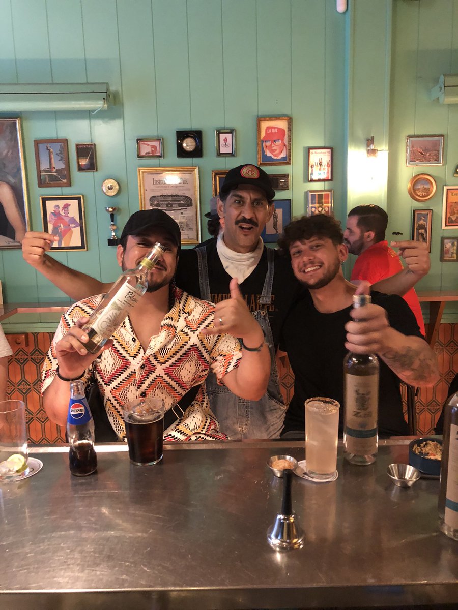 ENMEZCALARTE tweet media