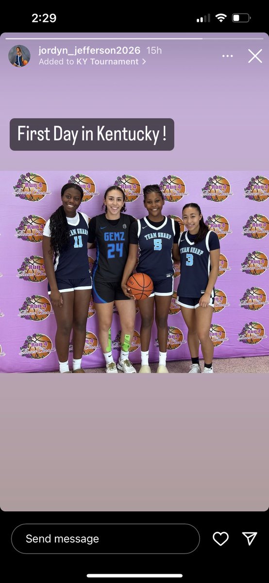 CoachRod_Rogers's tweet photo. Time flys my lil cousin ππ―π #JordynJefferson of #Pingry Prep School
In #Nj putting on with her #TeamSharp #5 with her Aau squad from #Nj in #LouisvilleKy for @TFNsRun4Roses ππππππ―π―π― https://t.co/LacrkPqGxs