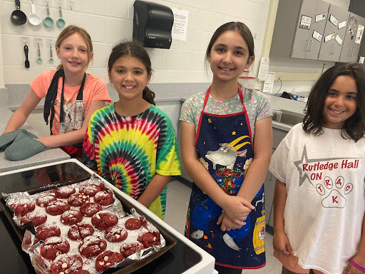 lincolnwoodsd74's tweet photo. SD74 Summer Adventures is in full swing! From cooking and movie-making to building Legos and preparing for the next grade level, students are engaging in fun and productive lessons and activities. And bringing a ton of energy and enthusiasm with them each day! https://t.co/y1gAGErd6h