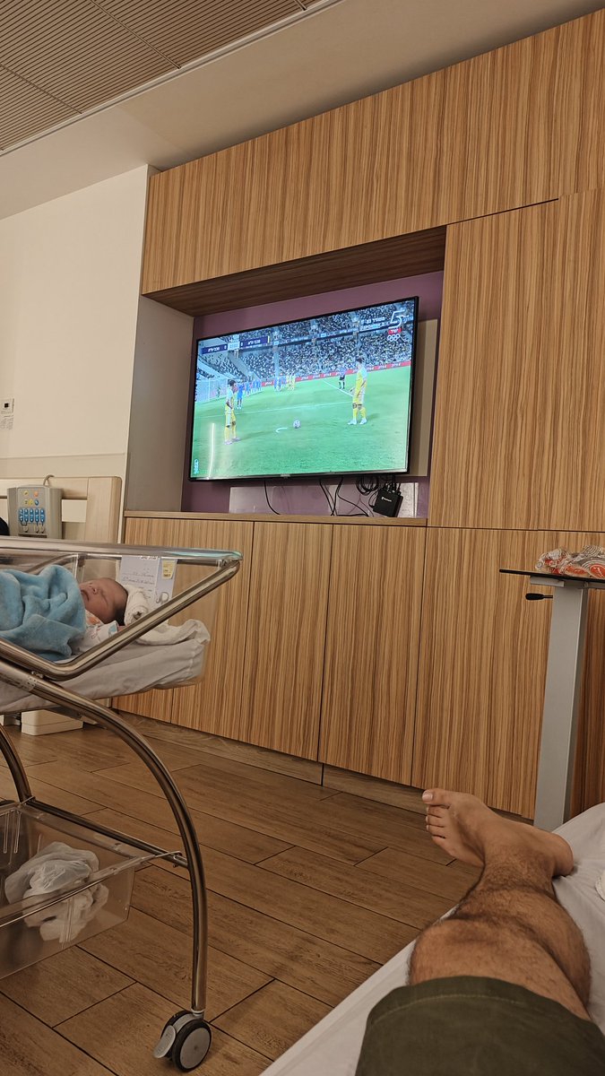 RoyAzikri's tweet image. יום ראשון
תואר ראשון 
צהוב עולה