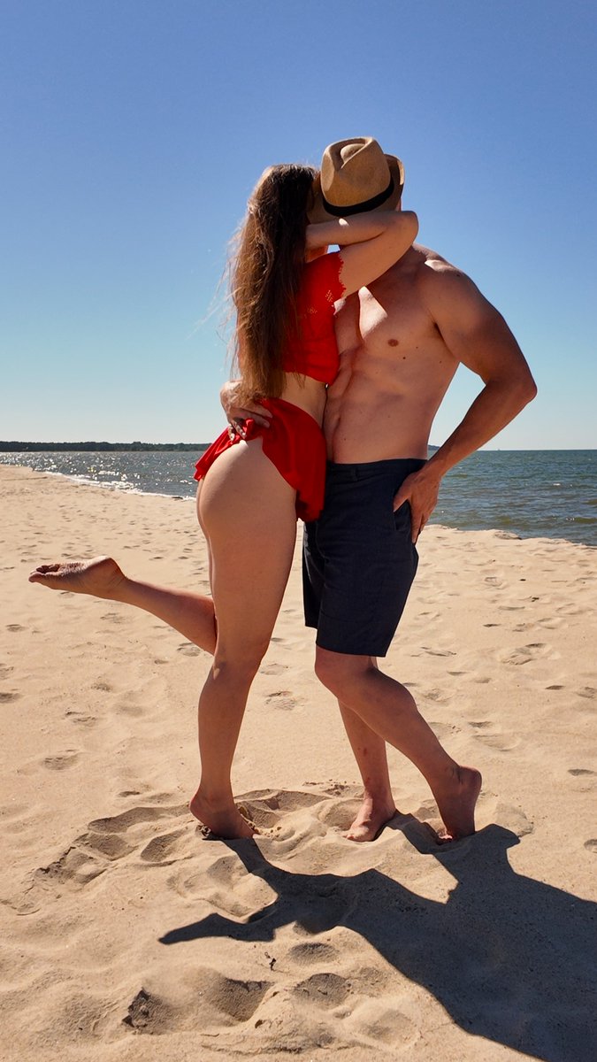 Mona Alex tweet media