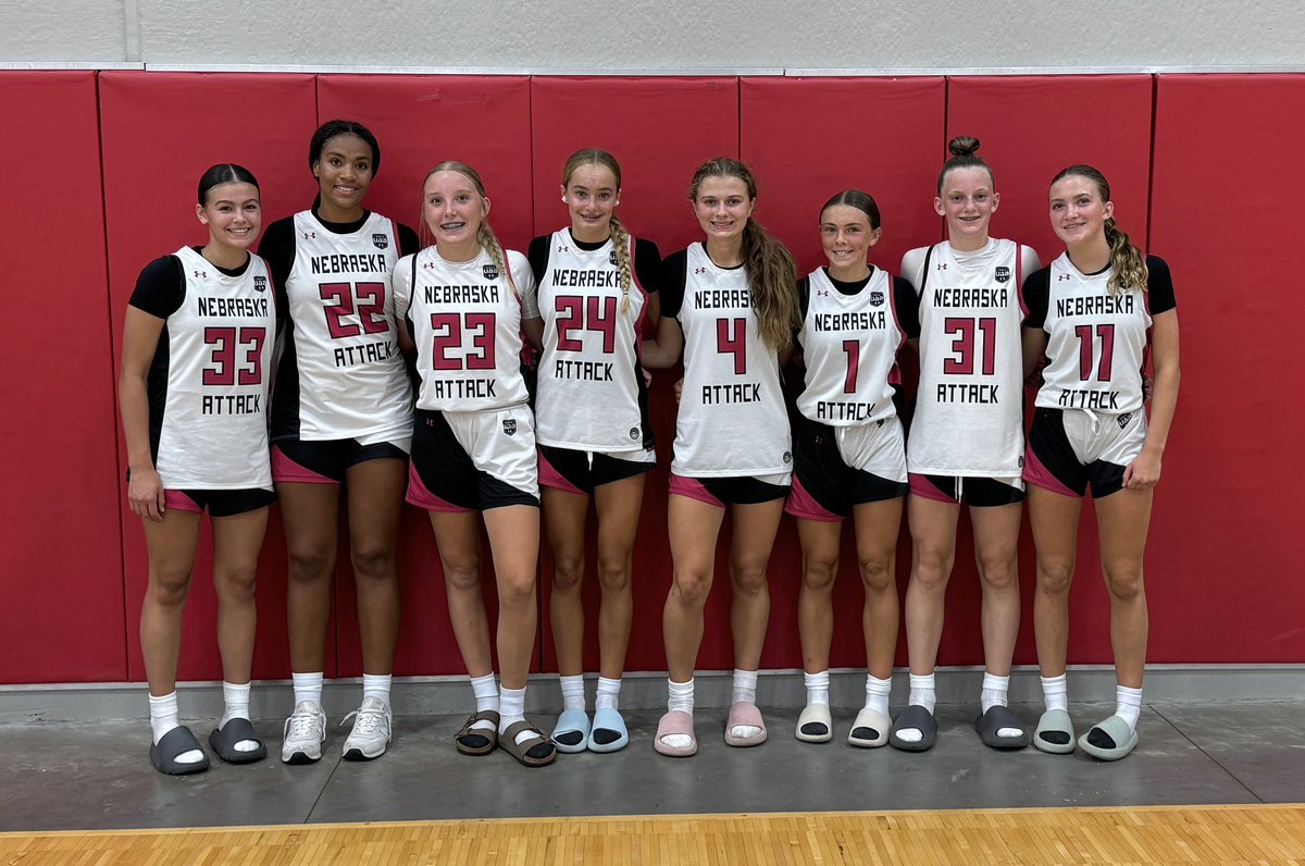 nminzel's tweet image. Congrats Nebraska Attack 15U UAA Rise playing up a year and going 6-0 in Indianapolis!! @NebraskaAttack