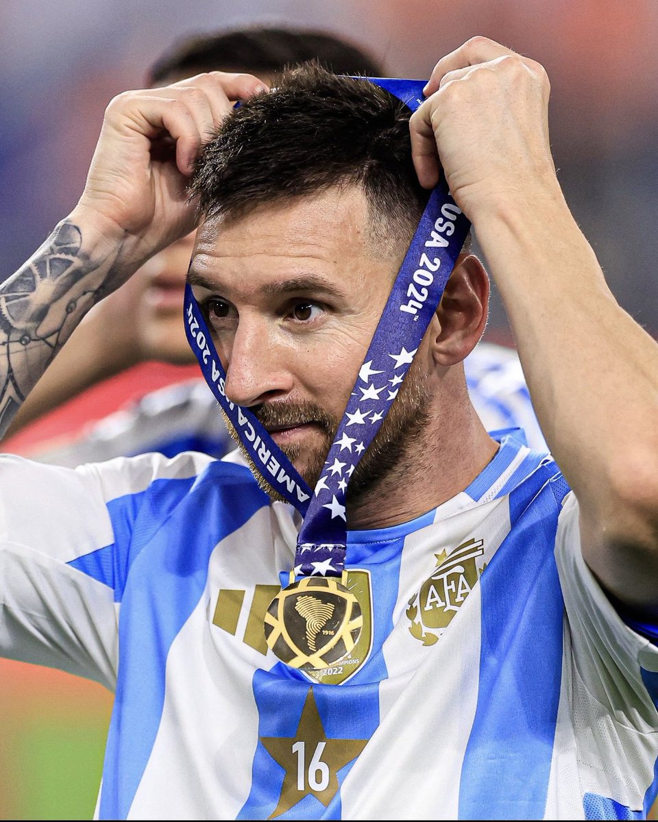 TeamLeoMessiR's tweet photo. CHAMPIONS 🏆🇦🇷🏆 ARGENTINA HAVE DONE IT!

THEY HAVE RETAINED THE COPA AMERICA 🏆🇦🇷🏅❤️ @AFASeleccionEN @TeamMessi https://t.co/TmQjDmbgSr