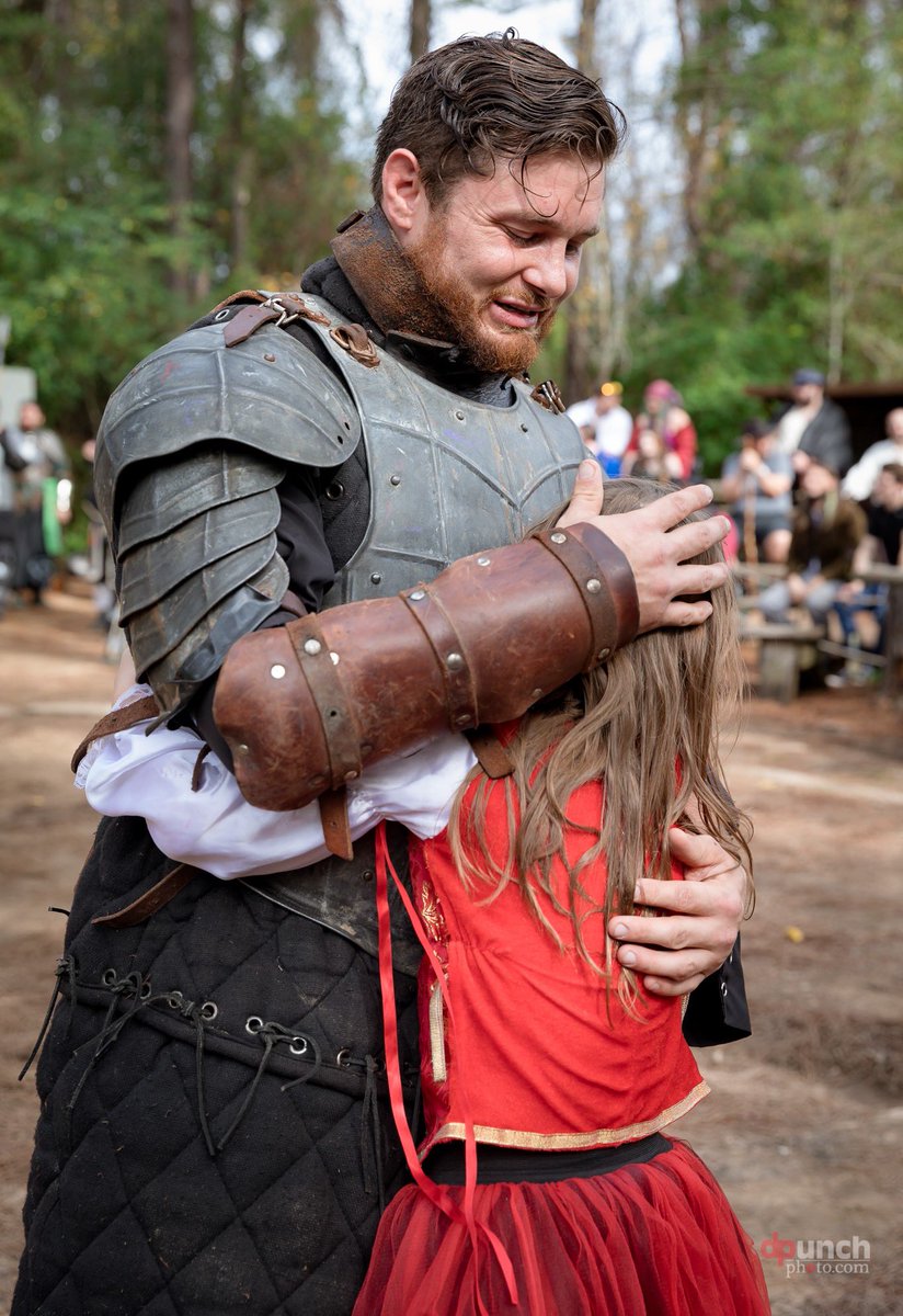 Sure, a lot of what you see at RenFest is pretend. But there are plenty of real moments as well, if you’re paying attention. Photo credit: <a href="/DPunchPhoto/">David Punch</a> #OrdoProcinctus #Knighthood #HugYourKidsDay #LouisianaRenaissanceFestival #110DaysToRenFest