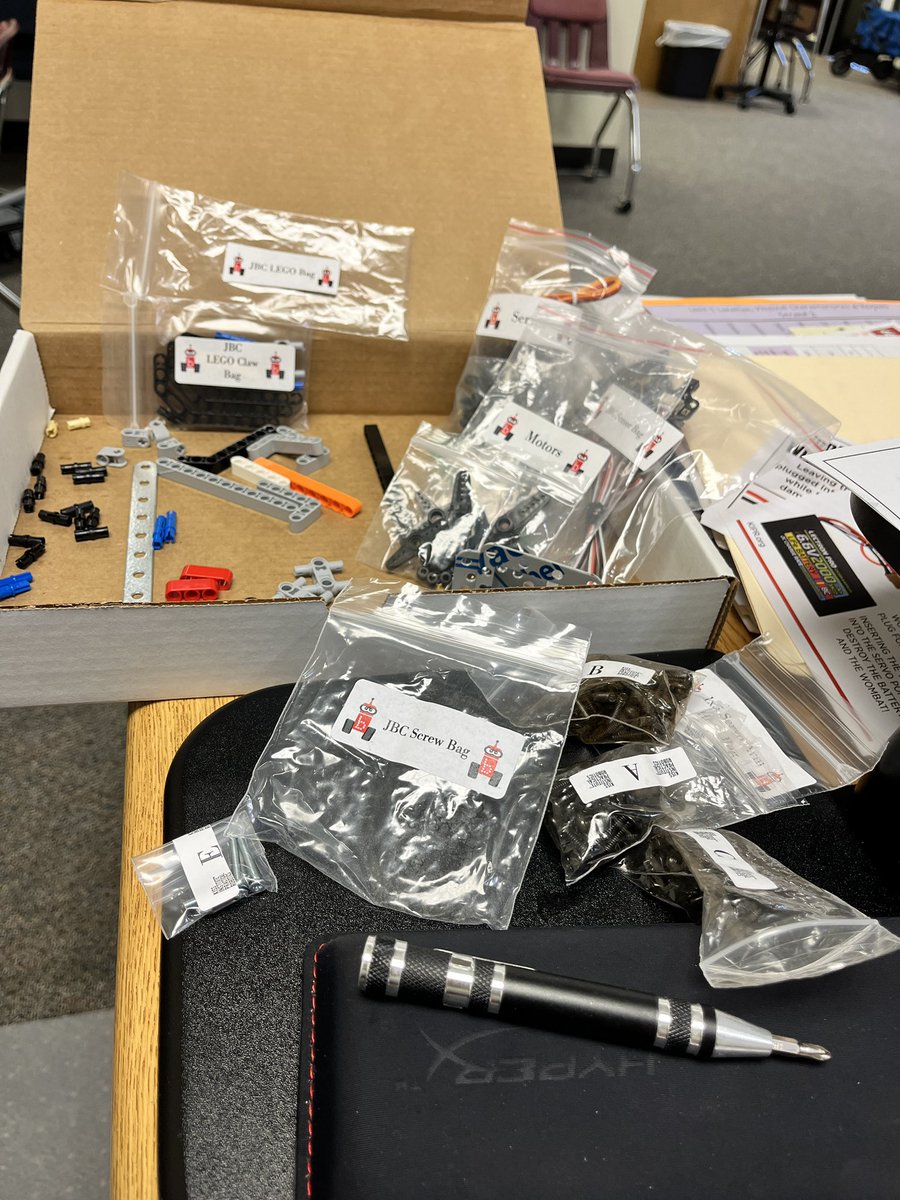 AliefInnovation's tweet photo. These awesome educators are building, programming and debugging their #jrbotball robot #AliefInnovationTeam @AliefTech @Msbjonesclass @SokolikKatie @MrsWashTeaches @sbflinch @MsColeClassroom @HearneES_Lib @ShimiraHenry https://t.co/NKGliGwsQS