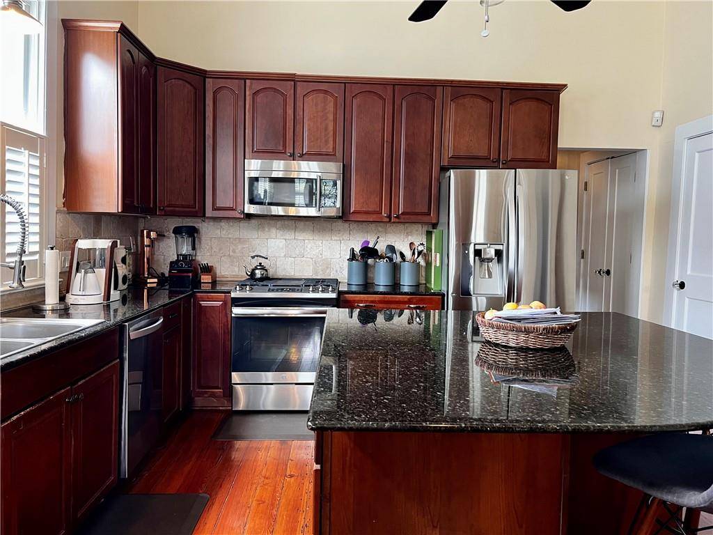 Stephanie B Murray tweet media