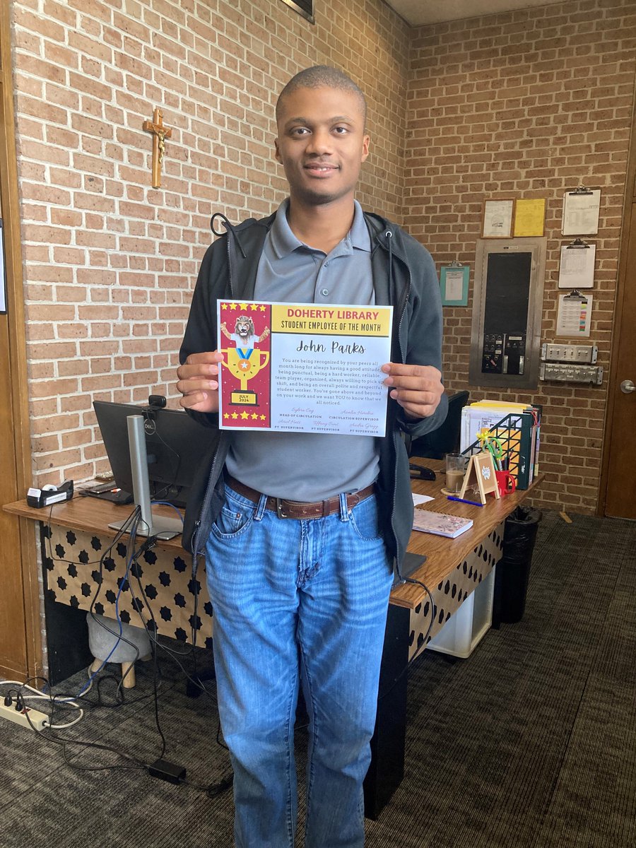 DohertyLibrary's tweet image. Congratulations to our July Student Employee of the Month, John Parks 🎉🎈👏 Thank you for all of your hard work!

#dohertylibrary #USThouston #academiclibrary #studentofthemonth⭐️