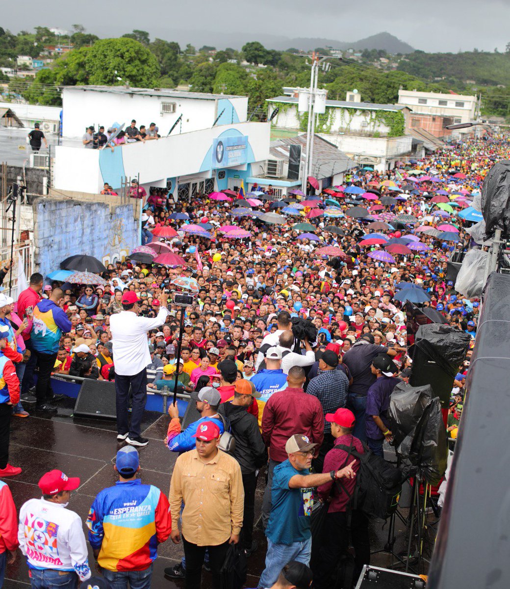 PresidencialVen's tweet photo. #Entérate 📰| Presidente @NicolasMaduro compartió con el pueblo un mensaje de su par de Belarús, Alexander Lukashenko, quien, a través del Primer Ministro de su país, de visita en Caracas, extendió un saludo que dice lo siguiente: “Voy a estar pendiente el 28 de julio, pero Nicolás, ya sé, por lo que estoy viendo y por la información que tengo, que vas a tener una gran victoria en Venezuela. ¡Dale las gracias adelantadas al pueblo de Venezuela!”.