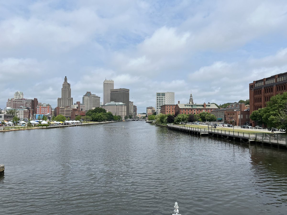 LeeCurtin's tweet image. After some wonderful conferences @ICERM and #SMB2024, I’m excited to announce my promotion to Senior Bioinformatician @PNTlab @MayoClinic 🎉