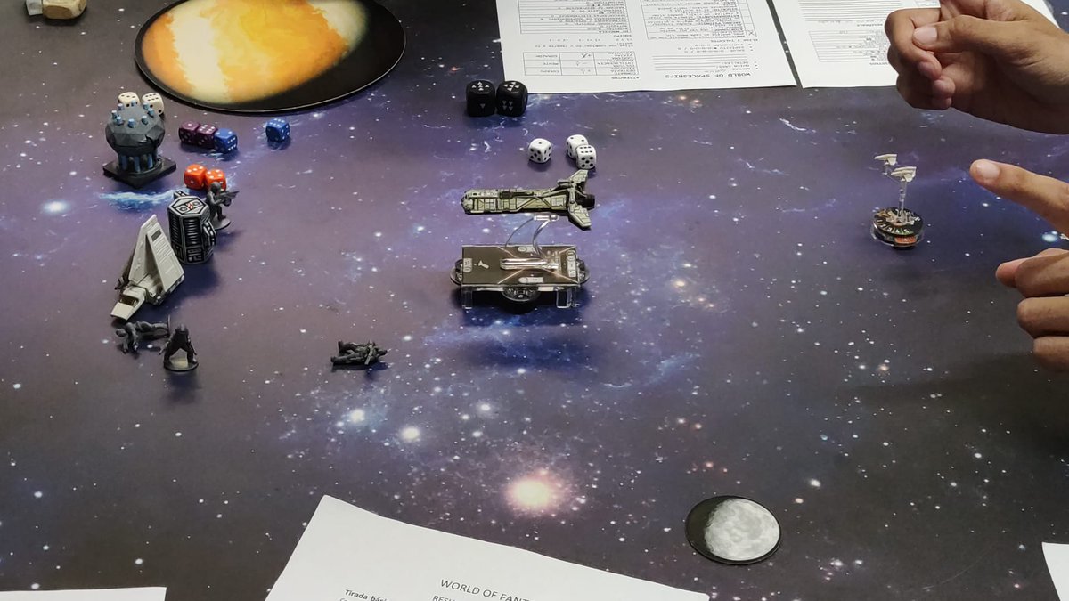 natxo1d10's tweet photo. Partida en #MaestrazgosYMazmorras de #Vinaròs #WorldOfFantasy de @DaniYimbo @elrefugioedit #ScifiMode https://t.co/YdpW9mxO9f