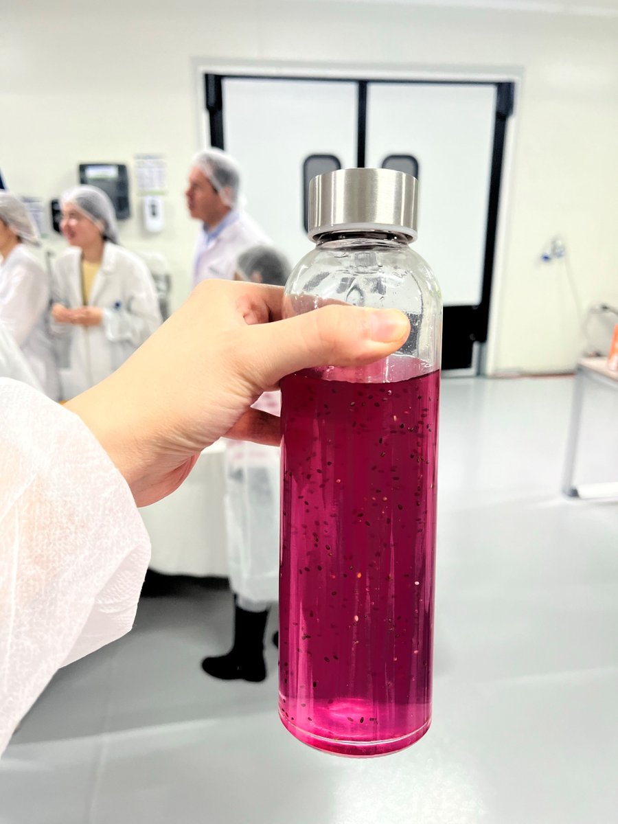 SensientColorLA's tweet photo. La semana pasada estuvimos presentes en el workshop ´Prototipando los alimentos del futuro´ en conjunto con @FoodInnoStudio , muy felices de poder colaborar con colores para las recetas creadas durante las sesiones.

¡Sigamos contribuyendo de forma positiva e innovando en la industria de alimentos y bebidas!

• Sensient Flavors & Extracts • Lacta • Citsia • Gricha • Forma Foods 
 
Impulsemos juntos la innovación de tu marca. Escríbenos para agendar una asesoría con nuestros expertos aquí: https://t.co/hgrZfypscD