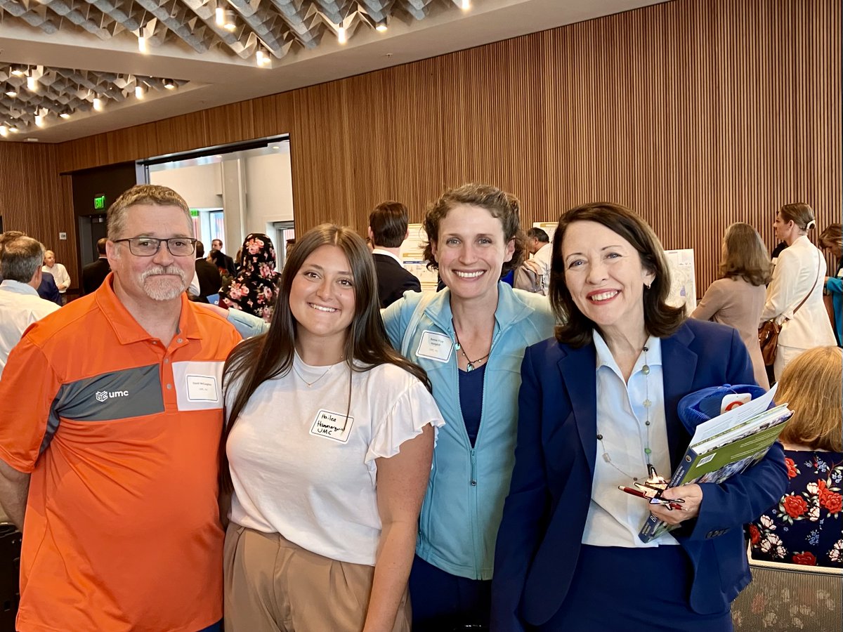 umc_inc's tweet image. UMC was honored to be among the innovative companies invited to showcase at the Pacific Northwest Energy Summit, headlined by US Senators Maria Cantwell and Senator Ron Wyden. UMC is here for our leadership making big buildings run smarter, cleaner, and more affordably.