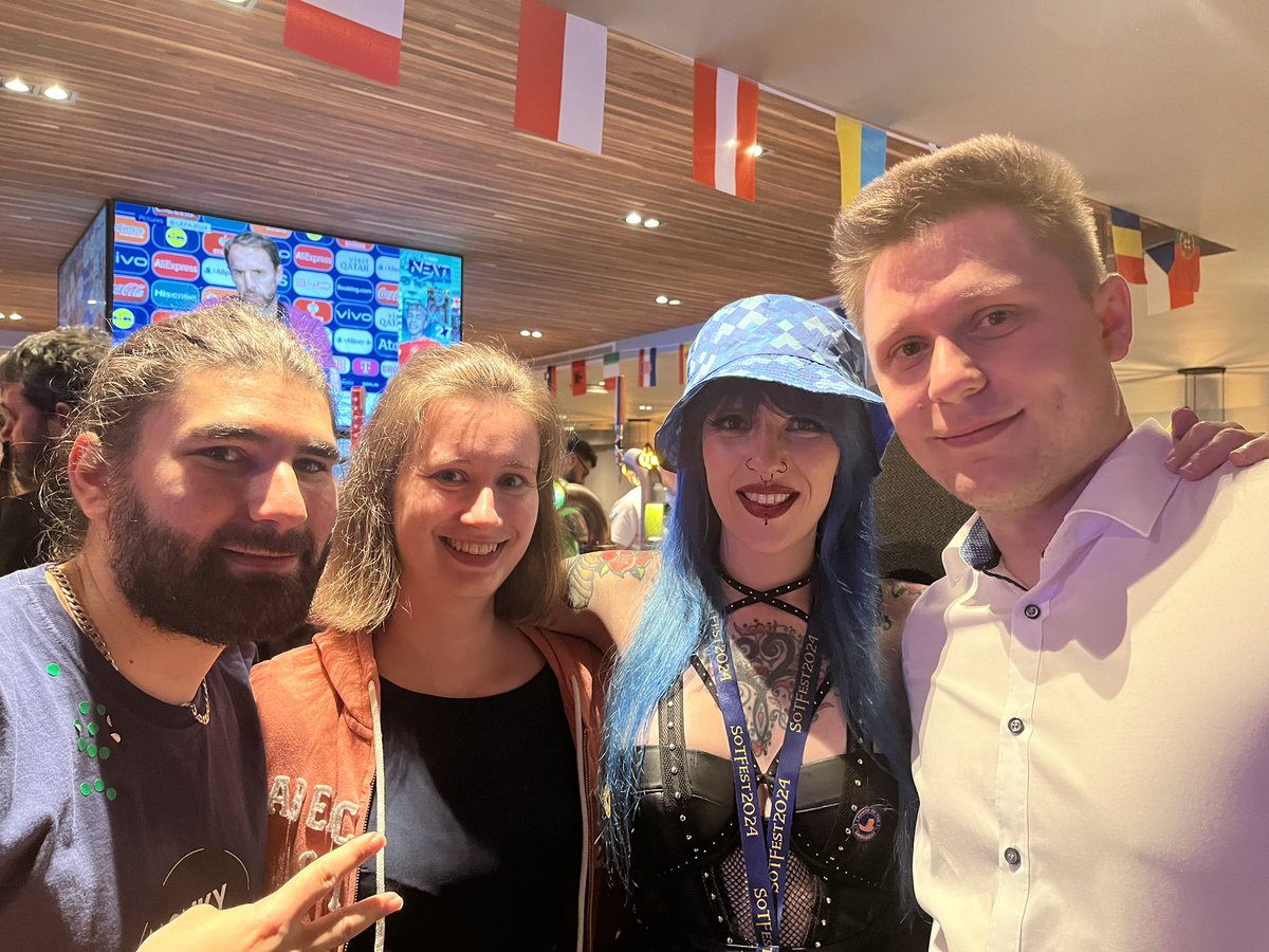 MrsLarissaSoT's tweet image. I’m nearly home.
I met so many amazing people and can’t wait to hug you all again next year! ❤️
#SoTFest2024
#SeaOfThieves