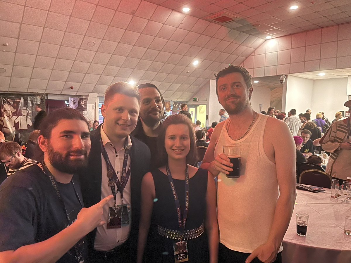 MrsLarissaSoT's tweet image. I’m nearly home.
I met so many amazing people and can’t wait to hug you all again next year! ❤️
#SoTFest2024
#SeaOfThieves