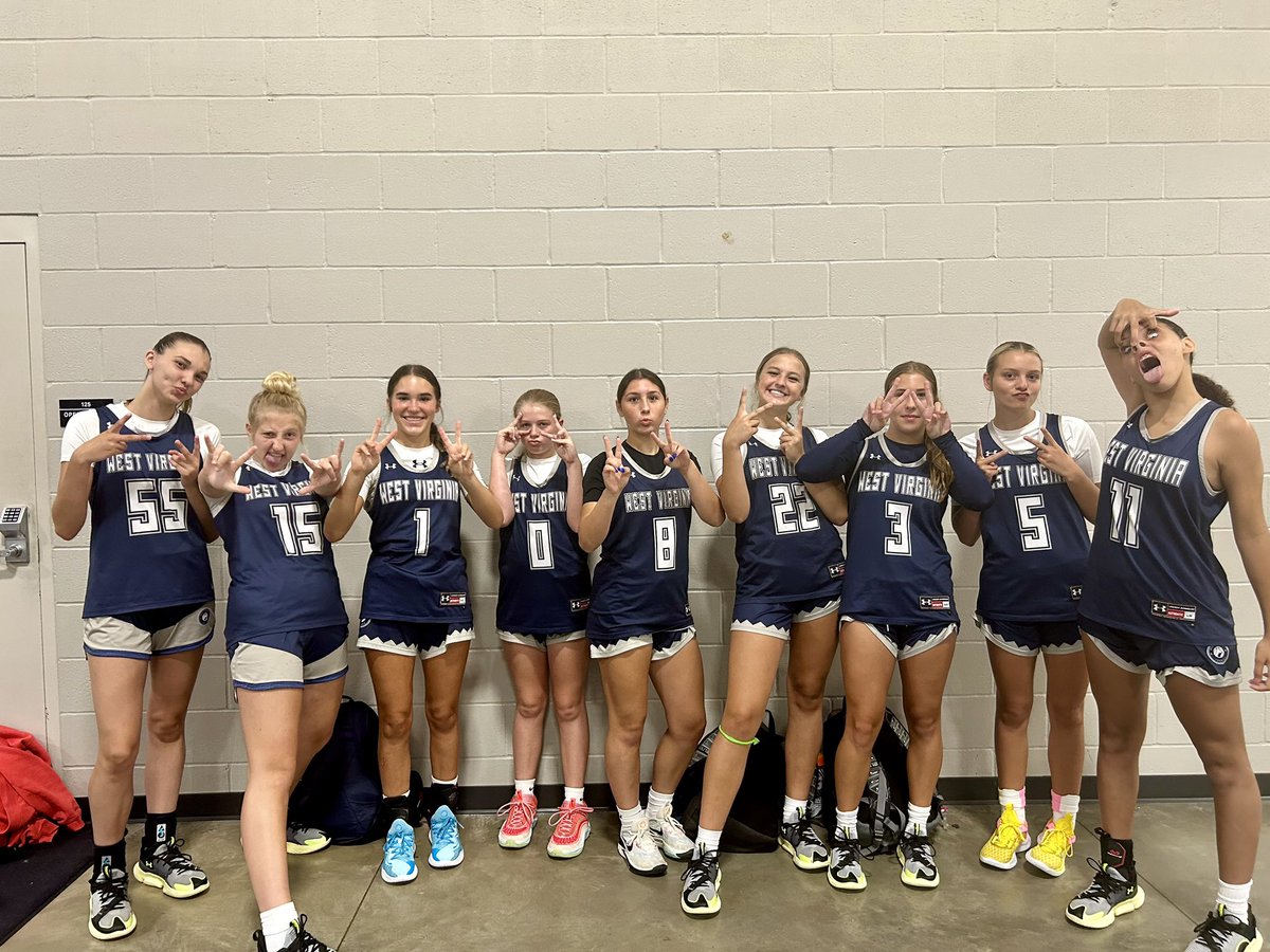 2028WVThunder's tweet photo. Wrapped up our travel season today. The girls had a great time and improved along the way. Good Luck to all these girls in their High School seasons this year! https://t.co/wJb08EQ5E0
