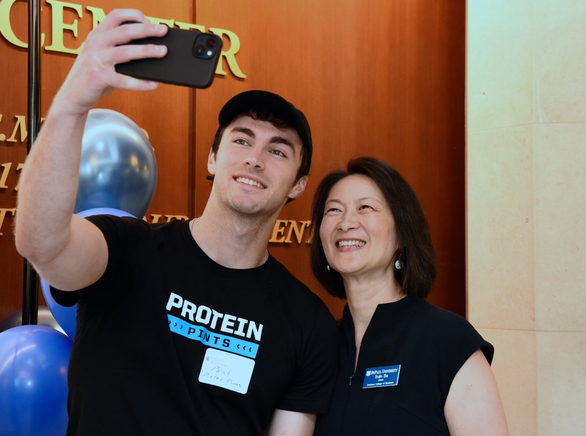 ColemanCenter's tweet image. 🚀 Excited for the 7th Annual Pitch Madness at DePaul! 🌟 See you tomorrow!!!

RSVP now to secure your drink tickets. 🎉 #PitchMadness

depaul.startuptree.co/event/s/8tSqgW…