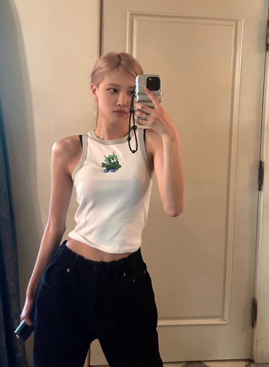 lover girl tweet media