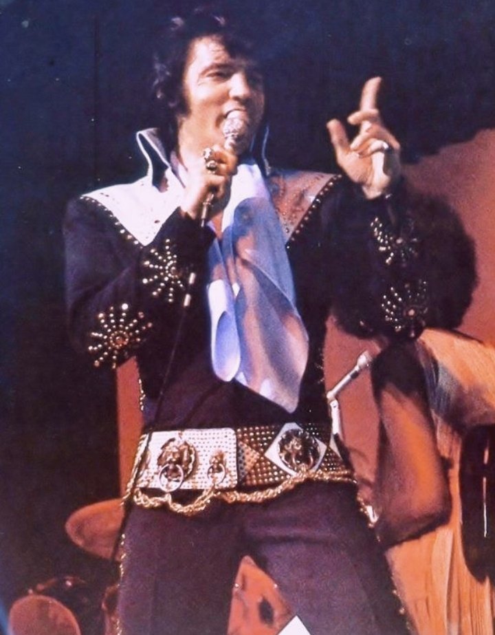 elvis' massive fame &amp; fortune came w/ every temptation known to man

so much power

anything he could want at his fingertips
yet he chose to use it to make people happy
dedicated his entire life to his fans

its why he'll be forever missed
forever loved
we miss you elvis ♡
