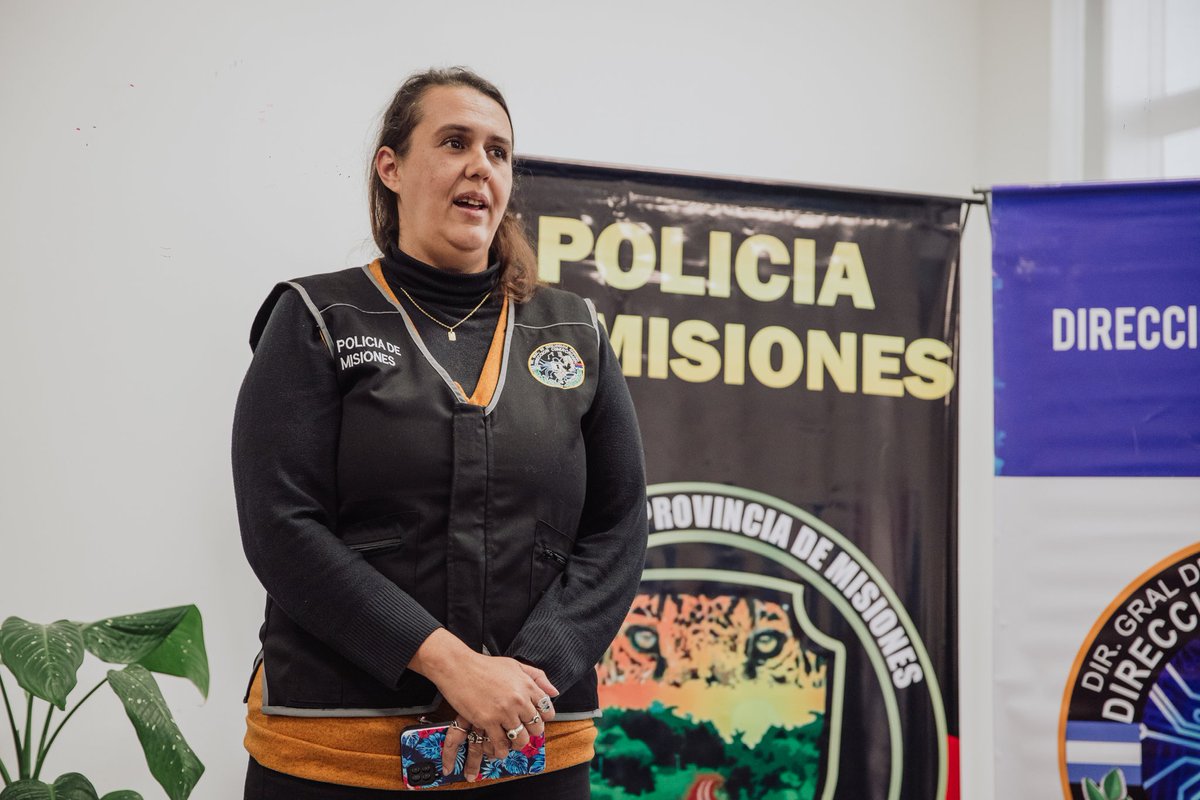 Hoy dimos un paso importante en la lucha contra la ciberdelincuencia con el lanzamiento de la Red de Agentes de Cibercrimen. Nuestras 15 unidades regionales contarán con personal capacitado para brindar atención inmediata y de calidad a la ciudadanía en casos de estafas virtuales