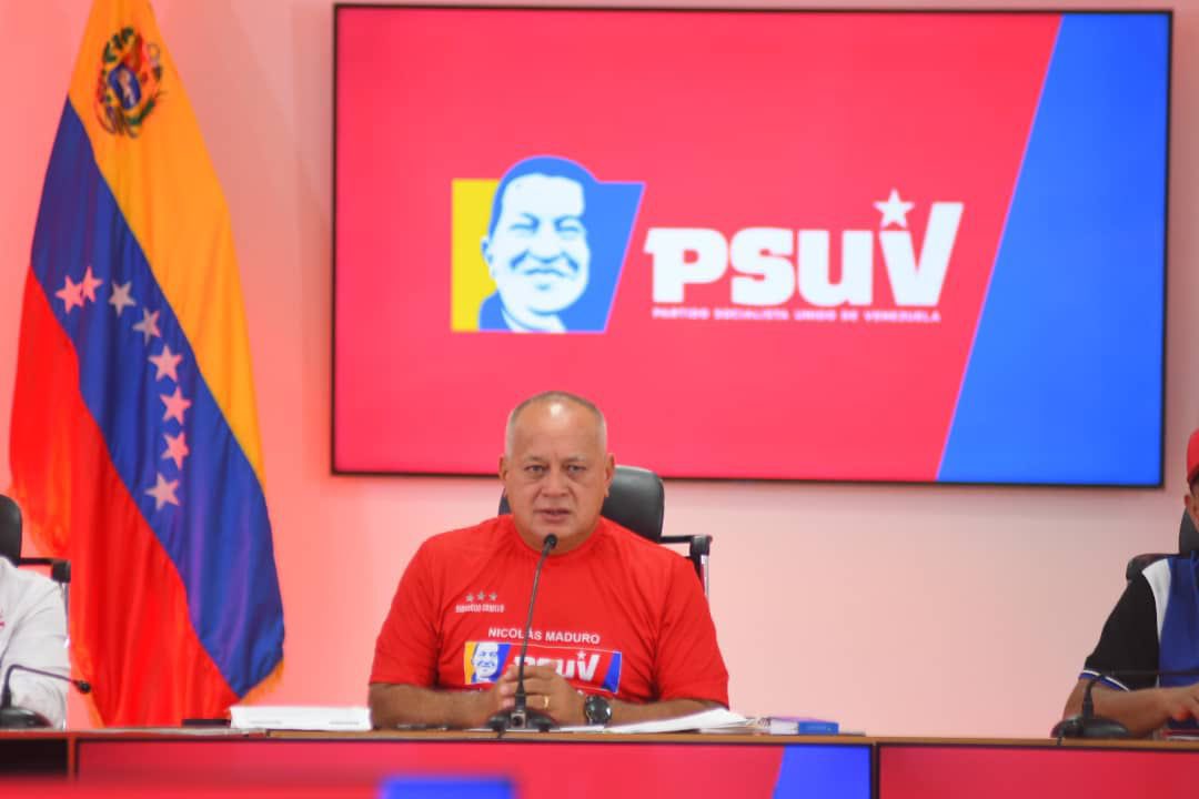 #15Jul Estuve en reunión semanal junto a mis hermanos de la Dirección Nacional del @partidopsuv, dirigida por nuestro 1er vicepresidente <a href="/dcabellor/">Diosdado Cabello R</a>. 

Venezuela no se doblega ante ningún imperio, y el 28 de julio daremos muestra de la democracia participativa y protagónica cuando