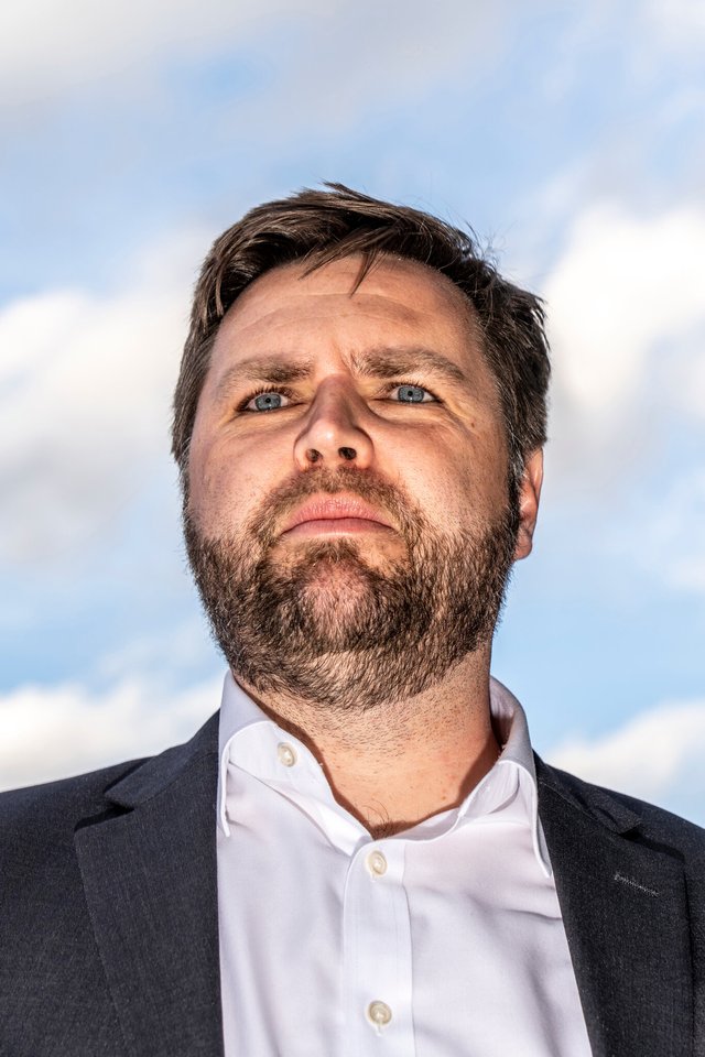HQNewsNow's tweet photo. Trump has selected far-right MAGA extremist JD Vance as his running mate.

Vance is a 2020 election denier, supports a national abortion ban, and voted against IVF access. https://t.co/yu6B68sPRx