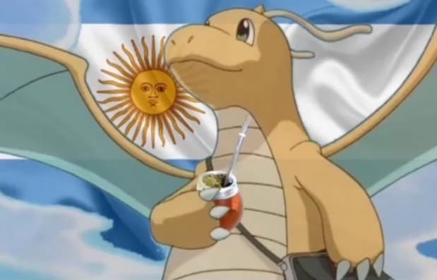 _Chucara's tweet photo. Anoche una amiga se fue a festejar al obelisco, hoy fue a laburar y le notificaron que por ganar Argentina salió sorteada en la panadería que compra siempre, ahora tiene una copa America, sanguches de miga y una torta para merendar, la cadena de alegrías que quiere el pueblo. https://t.co/P4Il2bUpzS