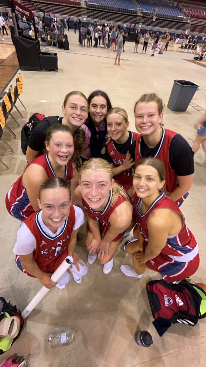 ToddZars's tweet photo. This talented, gritty, defensive-minded, hardworking, coachable, confident, supportive, sassy and fun loving group put a hurtin on the competition this wkd at the #marchtothearch . Big growth once again. Your missing out if your not following them. Chicago up next. #prayforhay https://t.co/Gag012bOaK