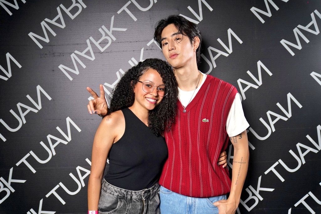 isa 이자 💚 viu o Mark 🇧🇷 tweet media