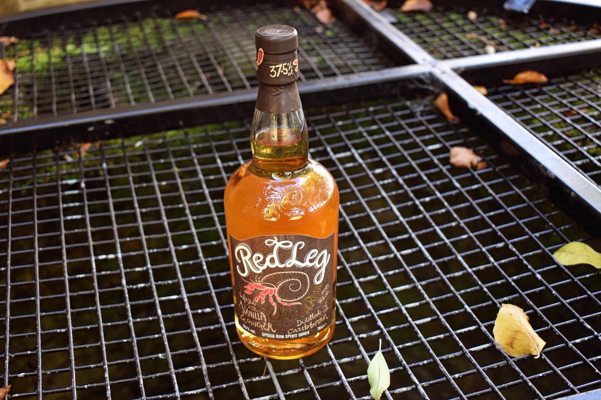 dramantedrinks's tweet image. An instantly sweet smell is followed by a warming ginger aroma, this satisfying combination of sweet and spice creates a rum with an incredibly smooth taste, and a warming mouth finish- Red Leg Spiced Rum! 😋😇

#rum #spiced #redleg #leaves #grate #vanilla #ginger #caribbean