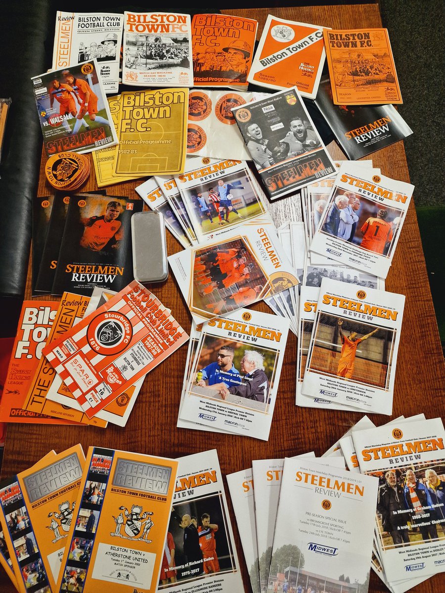 Balf22's tweet photo. Anyone collect any matchday programs, we have a whole load of @BilstonTownFC match programs available 3 programs for £1 🧡
I am currently going through what the club have and will have a list soon of what we got.
#BilstonTownFC #matchdayprogram 🧡 https://t.co/urrUjV2Rt8