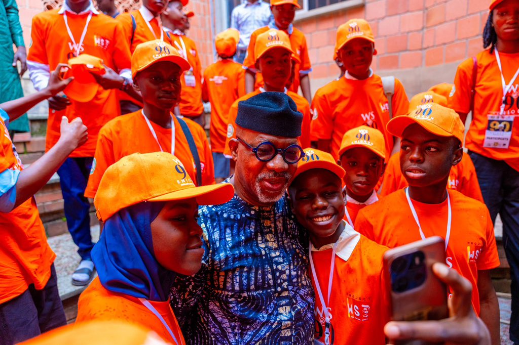 Alpha_Yom's tweet photo. #WoleSoyinka90 #WS90 https://t.co/cFRXLyseqM