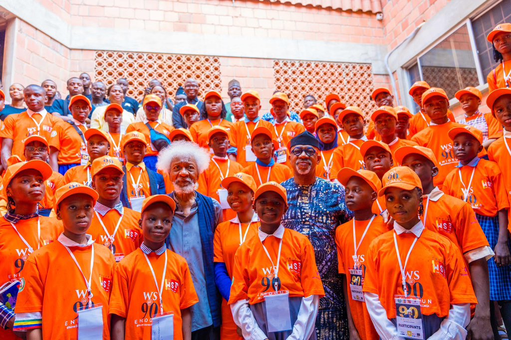 Alpha_Yom's tweet photo. #WoleSoyinka90 #WS90 https://t.co/cFRXLyseqM