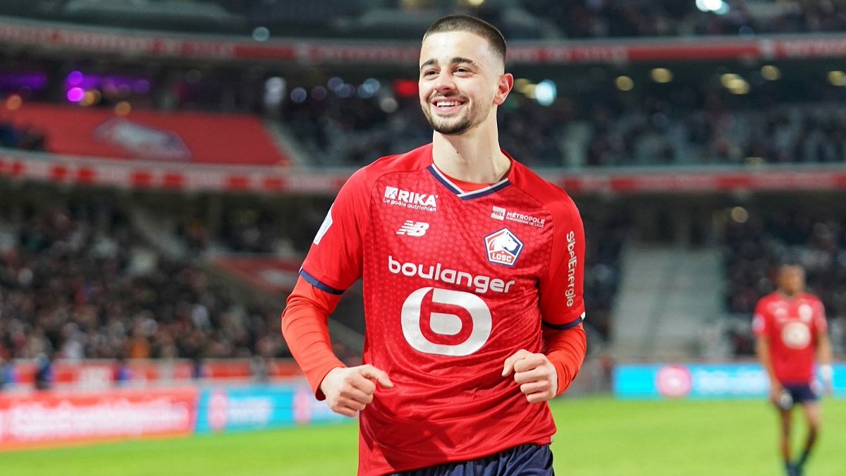 Mirkuzz_Alex's tweet image. NOVITÀ LAZIO⚪️🔵
Tra #Lazio e #Lille c'è una differenza di 5m€ per #Zhegrova. Nei prossimi giorni arriverà una nuova offerta. La trattativa si può chiudere sui 23m€. I biancocelesti hanno abbandonato la pista #Greenwood, ormai promesso sposo all'#OM

STAY TUNED⏳️⌛️