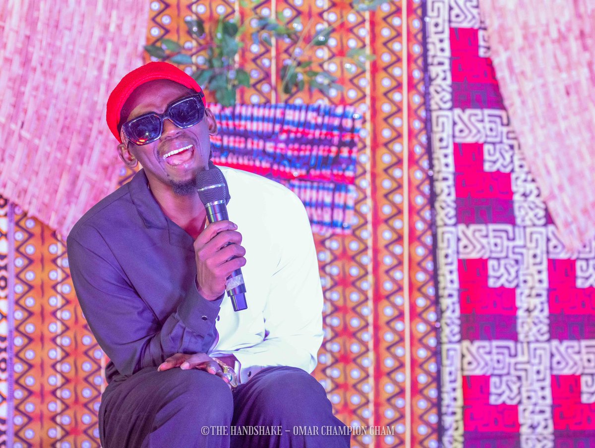 OmarChampion_'s tweet photo. KUSH ft BARHAMA
A poem that encapsulated the negative effects of Kush and the destruction it is levying on the youthful generation. We must utilize every moment and platform to remind the society the dangers of Kush!
#THEHANDSHAKE 🤝 https://t.co/qMVCPBqfi8
