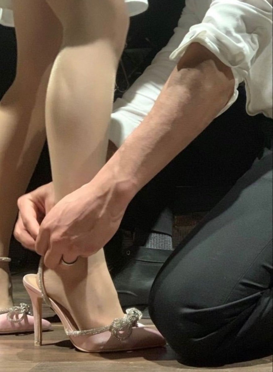 ⋅ꫂ ၴႅၴ. (@theholykiss) on Twitter photo 