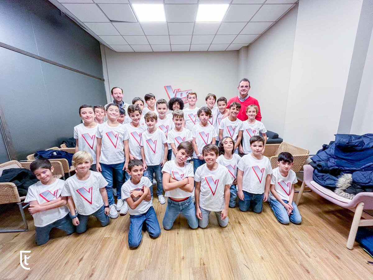 ColegioTajamar's tweet photo. CORO DE TAJAMAR🎤Aquí os dejamos de lo que no viste en la final de La Voz Kids. El coro de Tajamar ensayando en el plató del programa la canción de Superhéroes.

#LaVozKidsFinal https://t.co/R6Milmp8zR