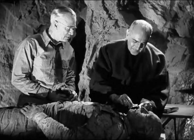 snoopy00073's tweet photo. #filmaméricain #fantastique "The #Mummy's Hand/La Main de la #Momie" (1940) de #ChristyCabanne avec #TomTyler, #PeggyMoran, #DickForan, #EduardoCianelli, #WallaceFord, #GeorgeZucco, etc. https://t.co/AZ03lDuR9U