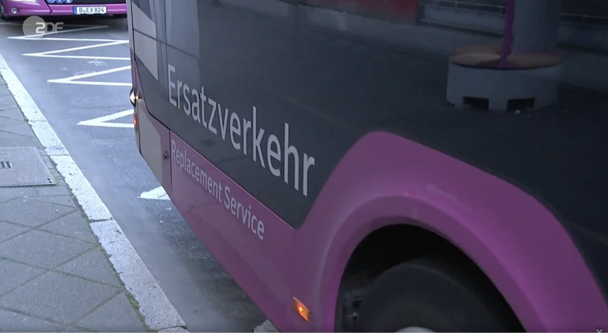 Stadtbahn's tweet image. Das @heutejournal hat fast  Verkehrspurpur übernommen #riedbahn