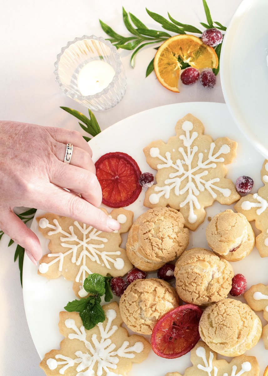 AkilCreative's tweet image. Who loves food p**n ?!?!?! 🥘🍕🍪🍍